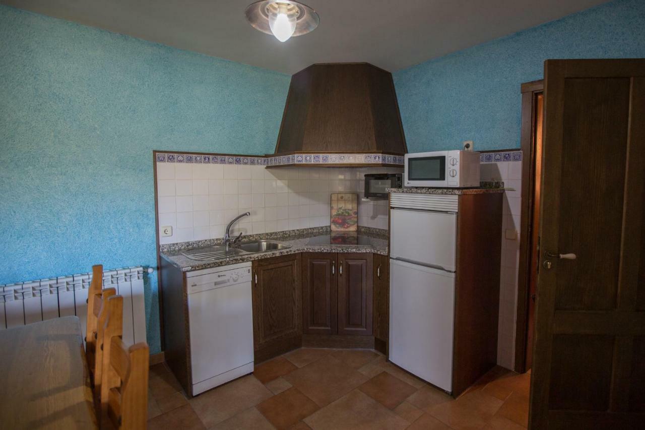 Apartamentos Rurales Senora Clara Arbancon Eksteriør billede