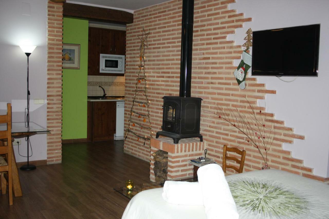 Apartamentos Rurales Senora Clara Arbancon Eksteriør billede