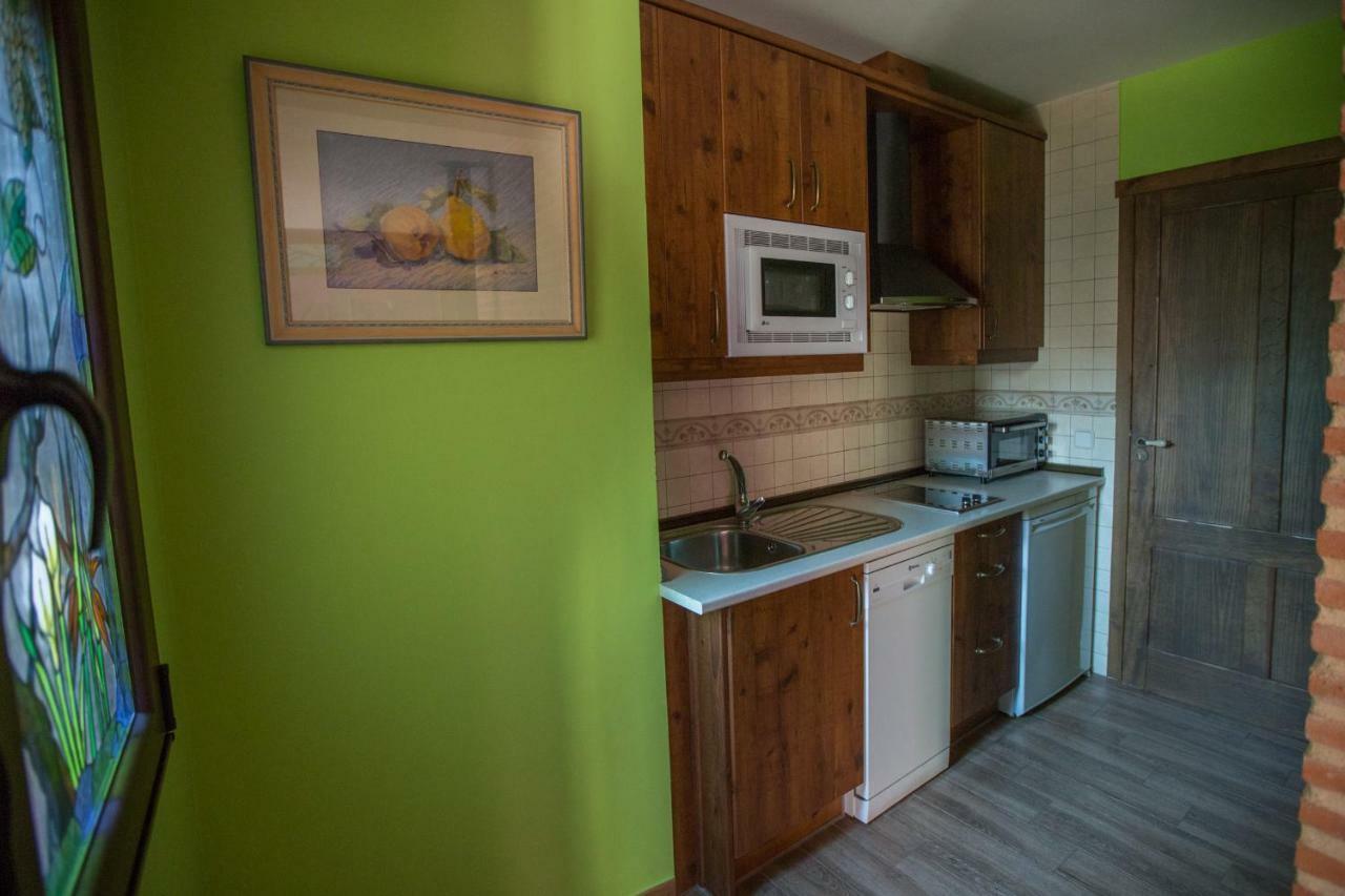 Apartamentos Rurales Senora Clara Arbancon Eksteriør billede